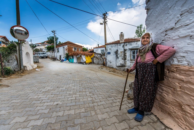İzmir’de Manzarasıyla Göz Kamaştıran Saklı Köy 2 800x534jpg 11 08 2017 10 23 55 - Marmara Bölge Gazetesi
