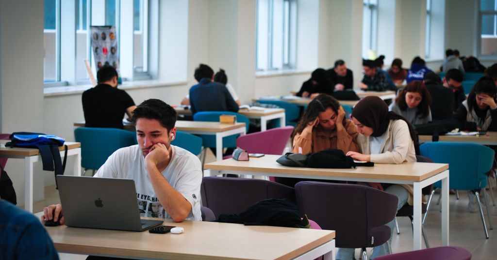 Tercih Yapmadan Önce Balıkesir Üniversitesi’ne Mutlaka Göz Atın 514345488 1177901731033683 1448316697885814375 n - Marmara Bölge Gazetesi