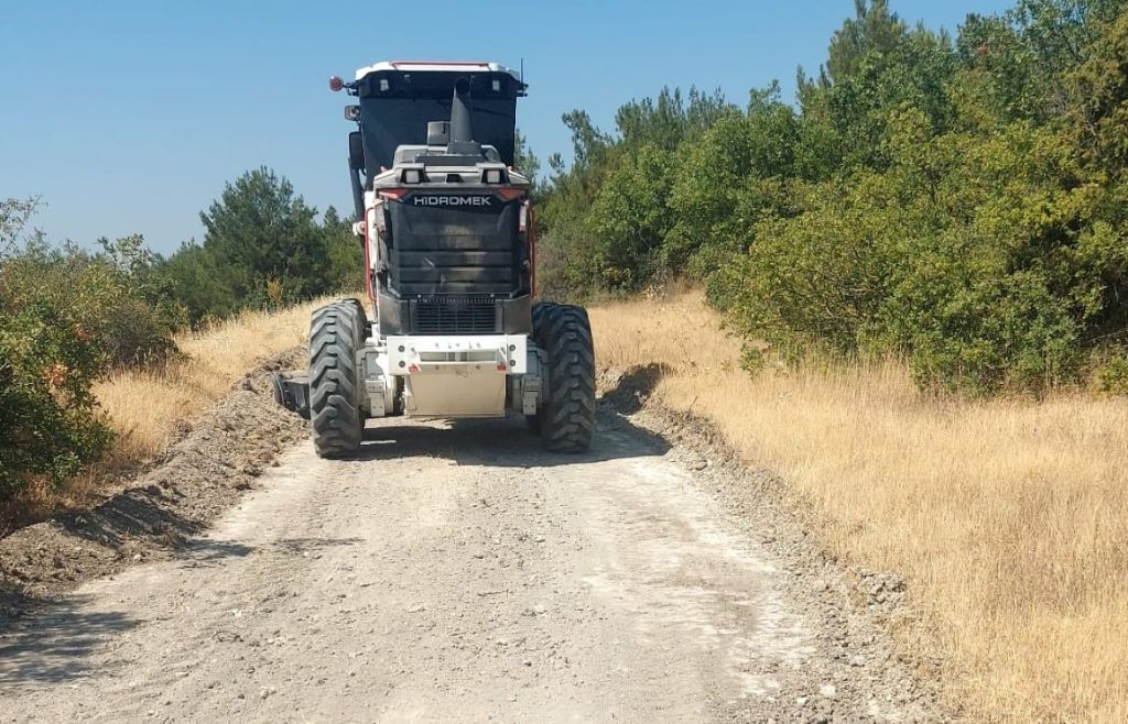 Balıkesir’in Bigadiç ilçesinde, kırsal mahallelerdeki ulaşım konforunu artırmak için başlatılan