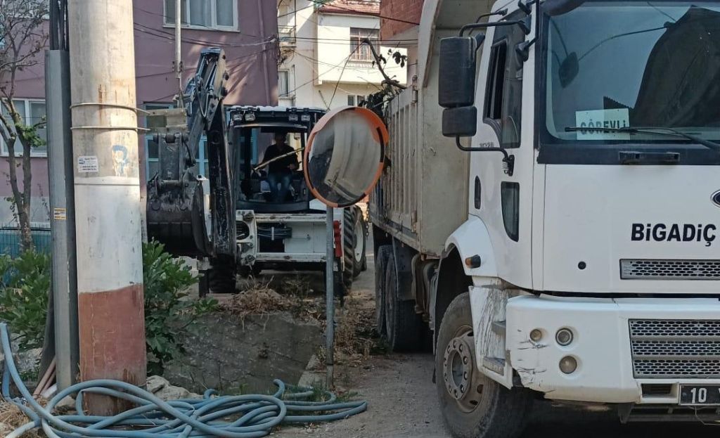Balıkesir’in Bigadiç ilçesinde çevre temizliği ve doğal yaşamın korunması amacıyla
