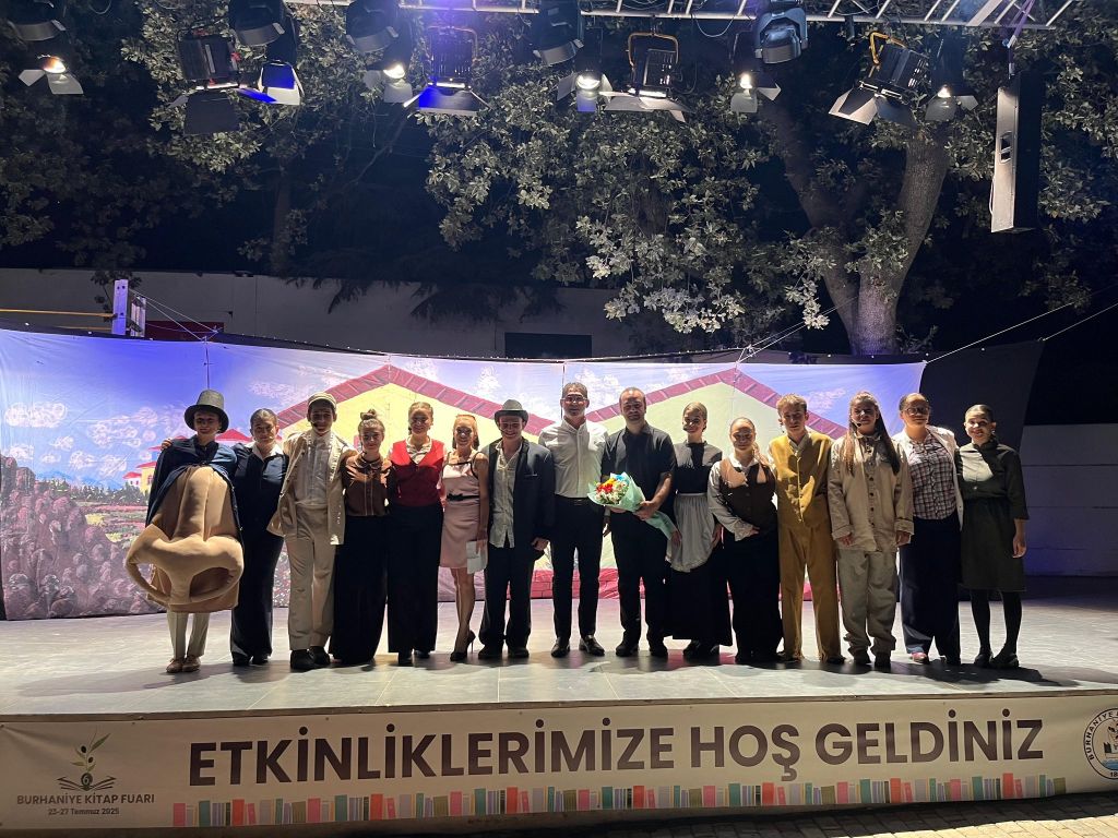 Burhaniye’de Sanat Patlaması! 524908382 1205325894967110 7254844139944853527 n - Marmara Bölge Gazetesi