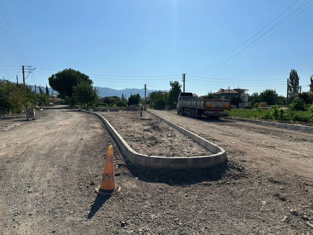 Sındırgı Belediyesi, ilçede sürdürülen hizmetleri yakından takip etmeye devam ediyor.