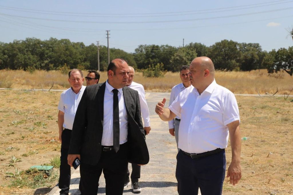 Başkan Palaz Sahada: Gönen'e Yakışır Yaşam Alanları Geliyor 525700761 1583206916443188 7786067233225025015 n - Marmara Bölge Gazetesi