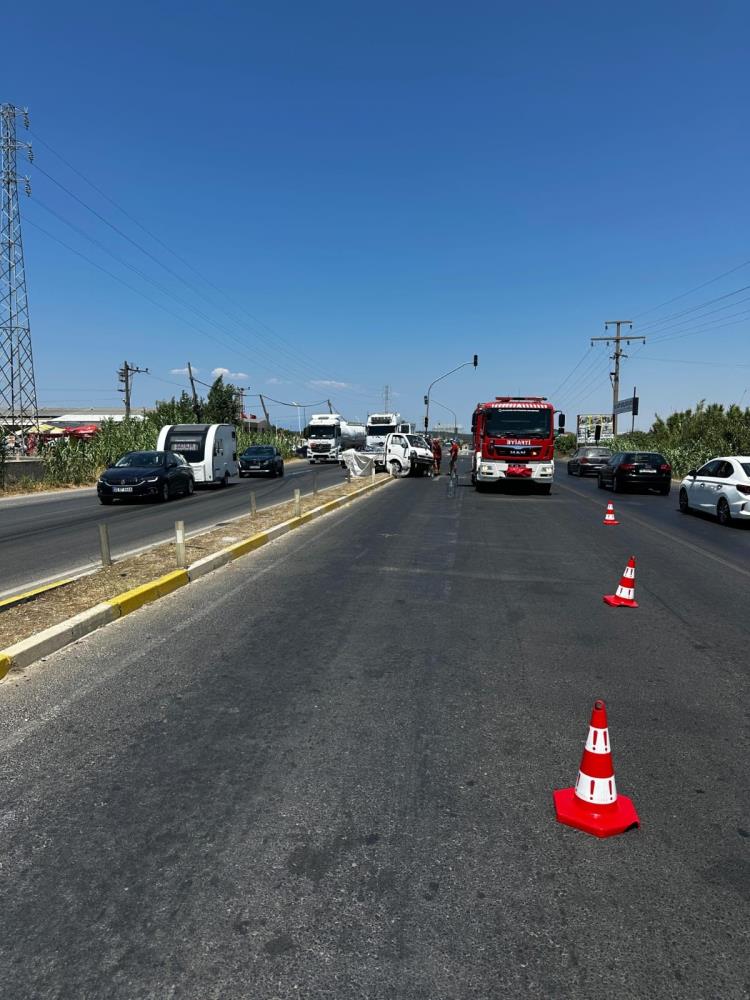 Ayvalık’ta Tır Kamyonete Çarptı: 1 Yaralı AW492925 02 - Marmara Bölge Gazetesi