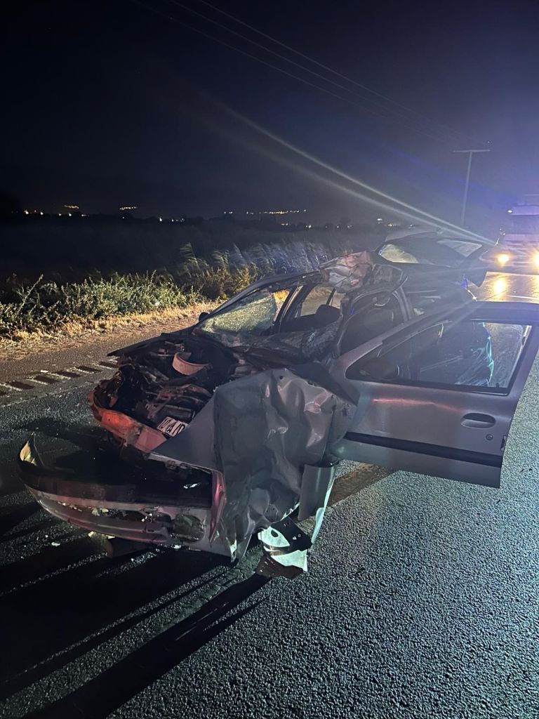 Burhaniye'de Şok Kaza! Otomobil Ters Yönden Gelen At Arabasına Çarptı AW496119 04 - Marmara Bölge Gazetesi