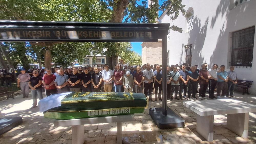 Balıkesir’in Bandırma ilçesinde meydana gelen motosiklet kazasında 48 yaşındaki İlker