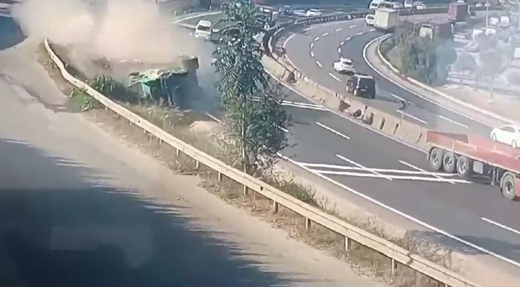 Aynı Rampada Yine Felaket! Konteynerin Altında Can Verdiler AW497242 02 - Marmara Bölge Gazetesi