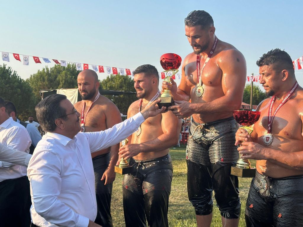 Kızıklı Yağlı Güreşleri’nde Başpehlivan Belli Oldu! AW500331 07 - Marmara Bölge Gazetesi