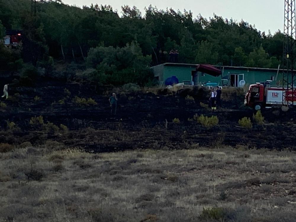 Balıkesir Ayvalık'ta Korkutan Yangın! AW504544 03 - Marmara Bölge Gazetesi