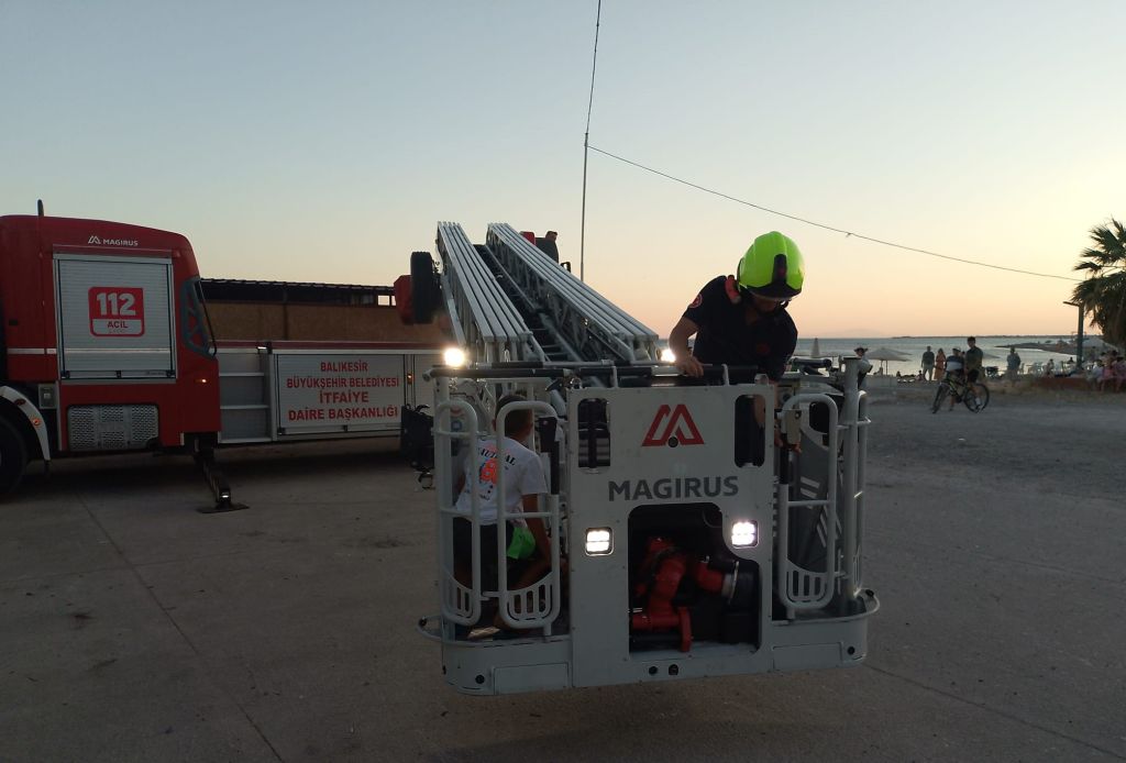 Edremit’te Dönme Dolap Dehşeti! AW504580 06 - Marmara Bölge Gazetesi