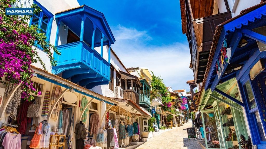 Antalya’nın gözde turizm noktalarından Kemer’de, doğanın büyük bir ustalıkla şekillendirdiği