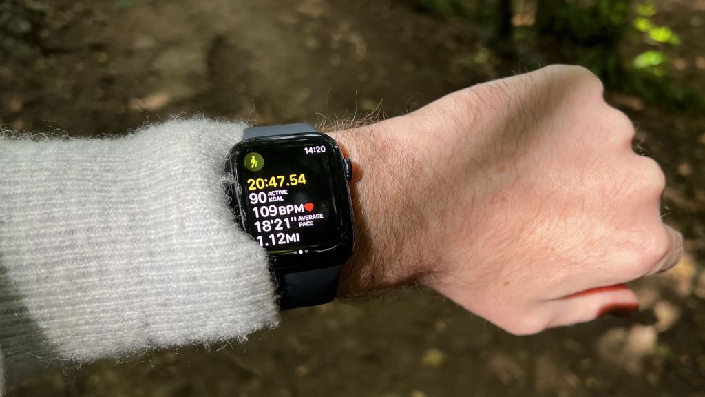 Apple, Samsung, Huawei ve Xiaomi Yarışta: İşte En İyi Akıllı Saatler Apple Watch SE 2 - Marmara Bölge Gazetesi