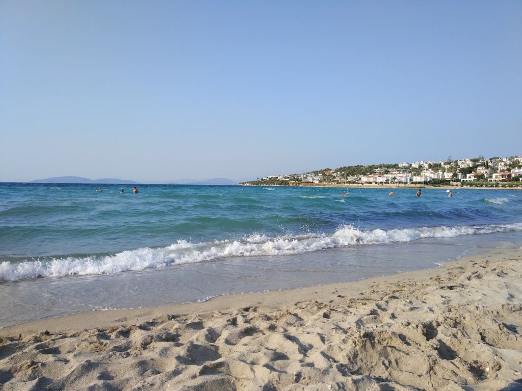 Çeşme’nin kalbinde ama kalabalıktan uzak bir deniz keyfi sunan Boyalık