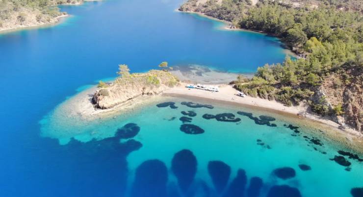 Ege’nin Unutulmuş Köşesi Şimdi Keşfediliyor! Marmaris Bencik Koyu Karavanla Gezginlerin Cenneti 1 - Marmara Bölge Gazetesi