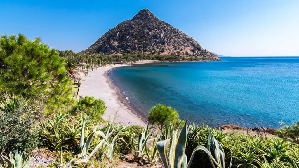 Muğla’nın Marmaris ilçesi sınırlarında yer alan ve yalnızca deniz yoluyla