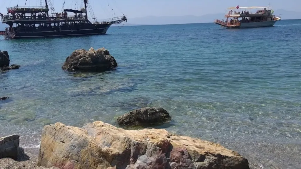 İzmir’in Menderes ilçesine bağlı Ahmetbeyli Mahallesi yakınlarında yer alan Baradan