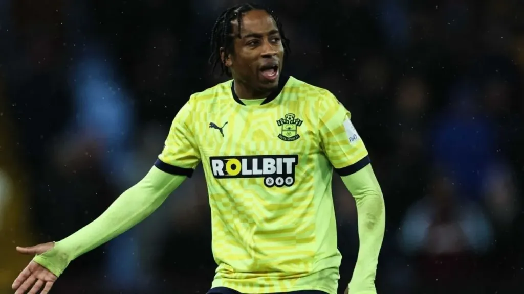 Beşiktaş Kulübü, uzun süredir görüşme halinde olduğu İngiliz futbolcu Kyle