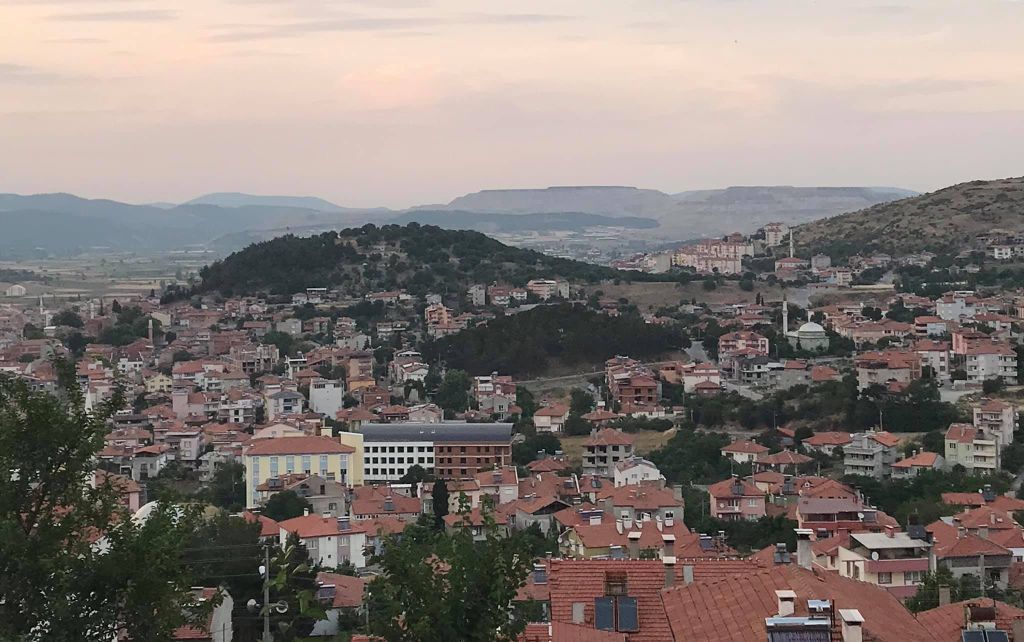 Bigadiç Belediyesi, ilçe merkezinde ulaşımı daha güvenli ve konforlu hale