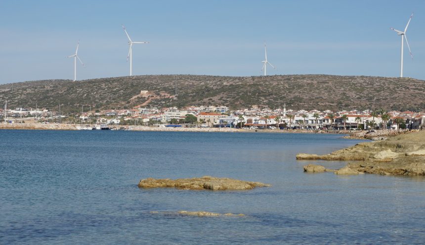 Çeşme’deki Bu Köy Tatilcileri Kendine Çekiyor cesme ciftlikkoy merkez 860x496 1 - Marmara Bölge Gazetesi