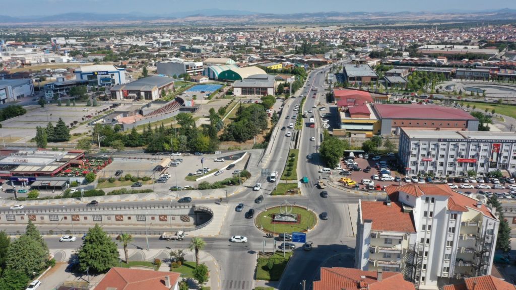 Balıkesir’in Altıeylül ilçesinde, Avlu Yaşam ve Kongre Merkezi çevresinde sıkça