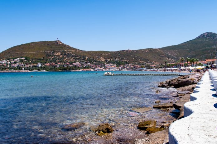 Mavi Bayraklı Deniziyle Tatilin Yeni Gözdesi foca plajlari scaled 1 - Marmara Bölge Gazetesi