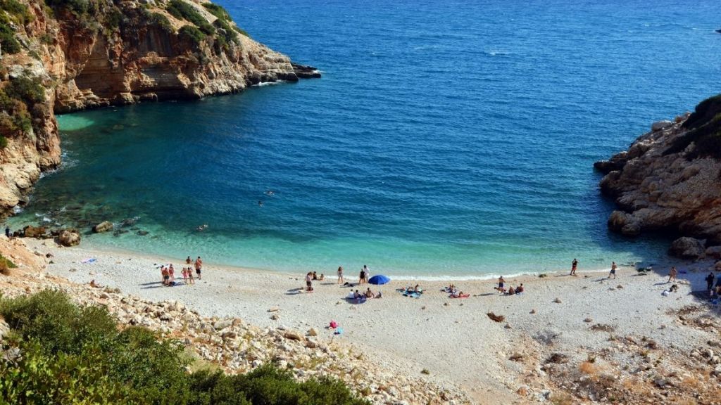 Antalya’nın Kumluca ilçesi sınırlarında, turizm kalabalığından uzakta kalan nadir güzelliklerden