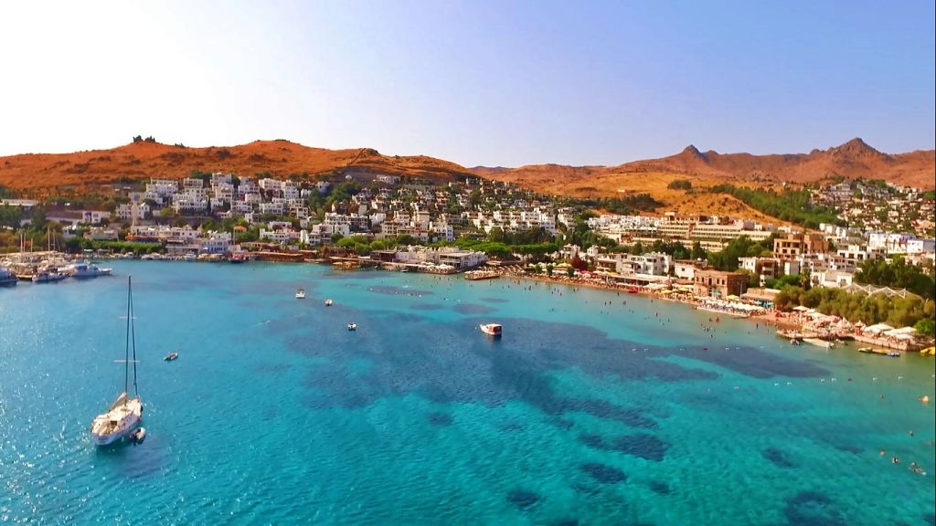 Bodrum’un kalabalığından uzaklaşıp dingin bir deniz tatili yapmak isteyenlerin gözdesi