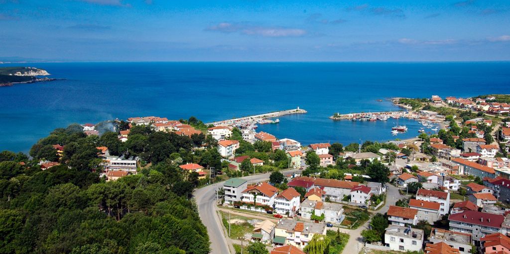 Altın Sarısı Kumsallar ve Berrak Deniziyle Unutulmaz Bir Kaçamak Noktası kefken plaji 4 scaled 1 - Marmara Bölge Gazetesi