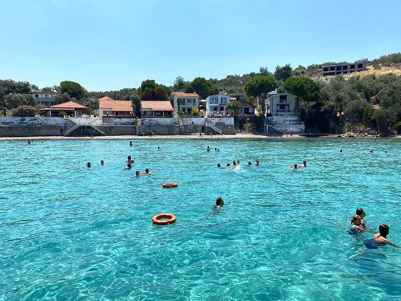 Ege Sahillerinde Sessizliği Arayanlar Bu Koyda Huzur Buluyor! kucuk zindancik koyu.jpg 1 - Marmara Bölge Gazetesi