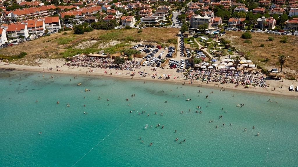 Turkuazın ve Sessizliğin Buluştuğu Kumsal maxresdefault 42 - Marmara Bölge Gazetesi
