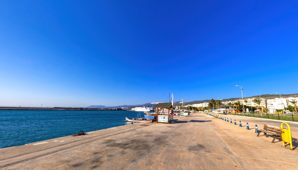 Dalgaların Ritmiyle Huzur Bulacağınız, Masmavi Bir Denizin Kıyısında Sessiz Bir Gün mersin sinema ofisi tasucu sahili 810780 - Marmara Bölge Gazetesi