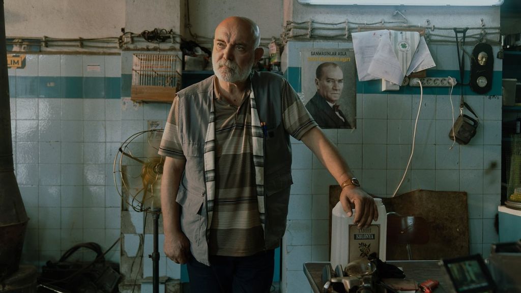 Netflix’te Yeni Dram Fırtınası: Metruk Adam s 1339a257b619606e62ab89e8df249ac52684549e 1 - Marmara Bölge Gazetesi