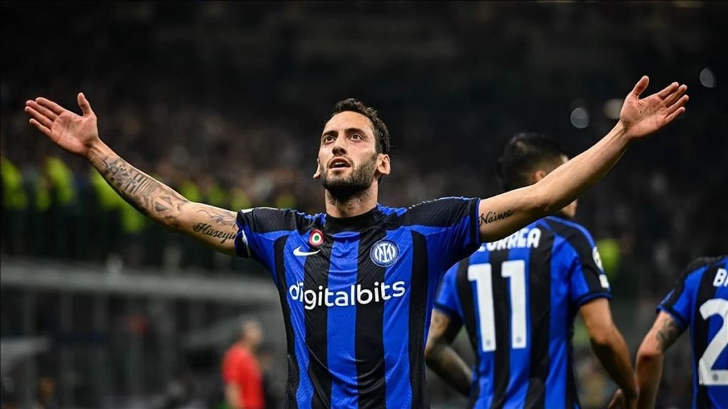 İtalya Serie A ekiplerinden Inter’de forma giyen milli futbolcumuz Hakan