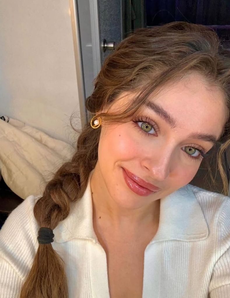 Ameliyat Olan Cemre Baysel Paylaşımlarıyla Endişelendirdi s 7cc1eb3df1f860b5d791a9dbb7ce355849357be7 - Marmara Bölge Gazetesi