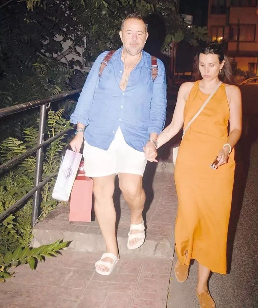 Ata Demirer Tatilde Son Haliyle Kameralara Yakalandı s bf44d1e47856e4b13259219973b1cd3ae72b39ba - Marmara Bölge Gazetesi