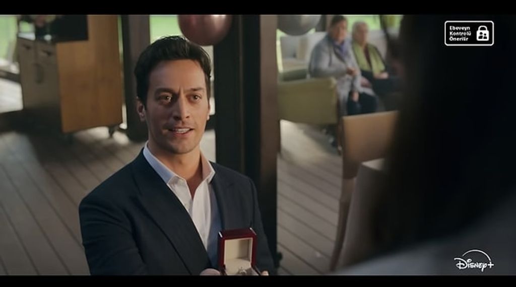 Ünlü Oyuncu Travmasını Tekrar Yaşadı s ca99abd5ea1f9a9bd74f3f873f538ef49fae3064 - Marmara Bölge Gazetesi