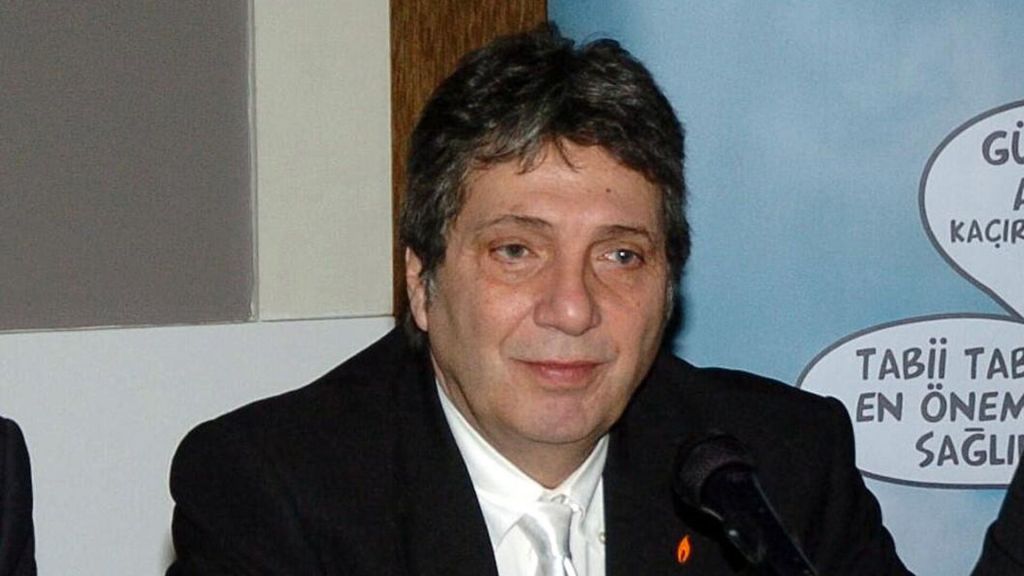 Galatasaray’ın Efsane İsmi Ümit Aktan Vefat Etti - Marmara Bölge Gazetesi