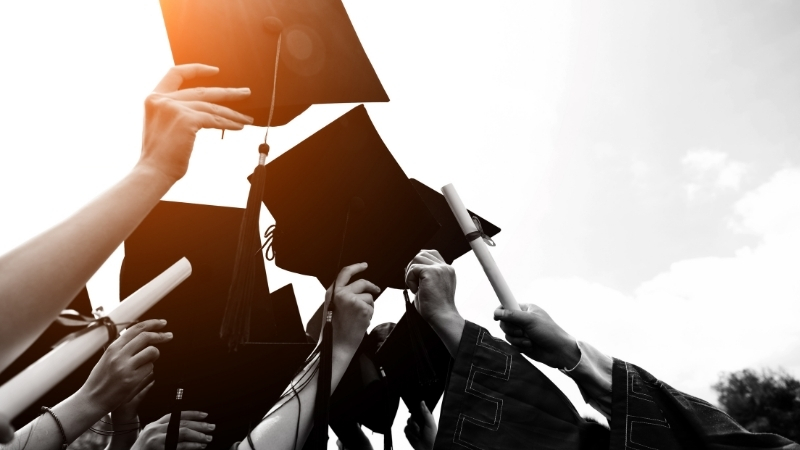 Türkiye’de Mezuniyet Gerçeği: “Diploma Var, İş Yok!” 2 14 - Marmara Bölge Gazetesi