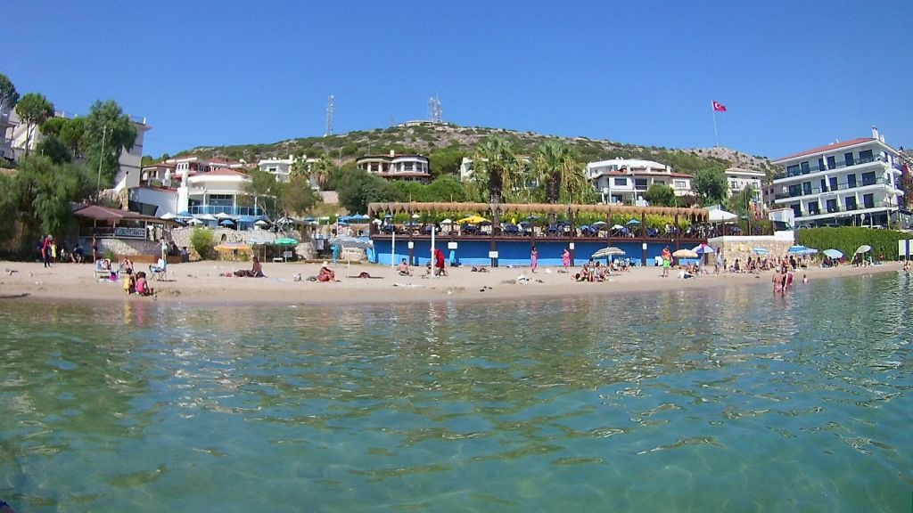 Ücretsiz Şezlong, Temiz Deniz, Engelsiz Erişim: İzmir’deki Cennet Plaj 2021 08 18 - Marmara Bölge Gazetesi