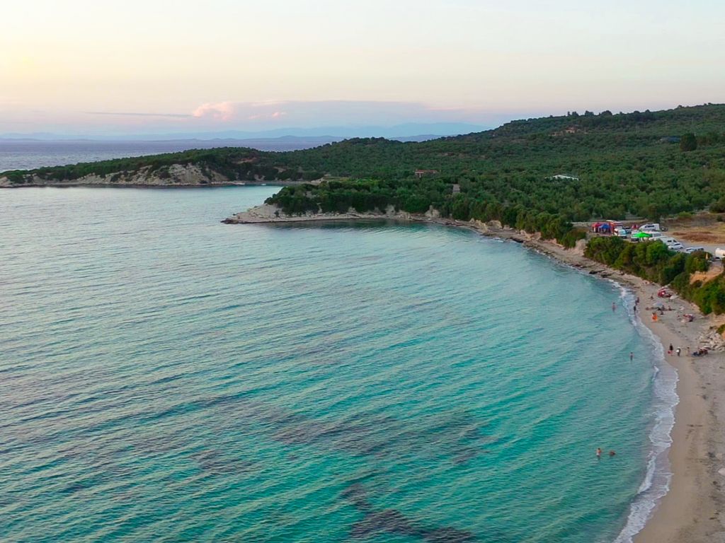 Taş Evleri, Begonvilli Sokakları ve Zeytinliklerle Çevrili Manzarasıyla Bademli 2pissaplaji - Marmara Bölge Gazetesi