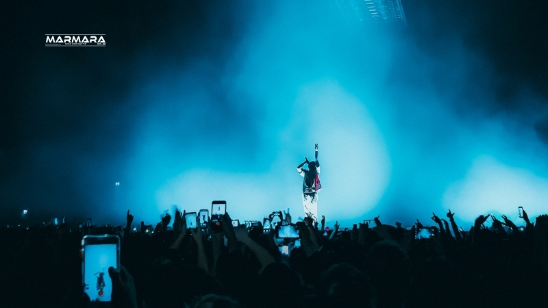 Altıeylül’de yaz akşamlarına nostalji dokunuşu geliyor. 80’ler ve 90’ların efsaneleşmiş