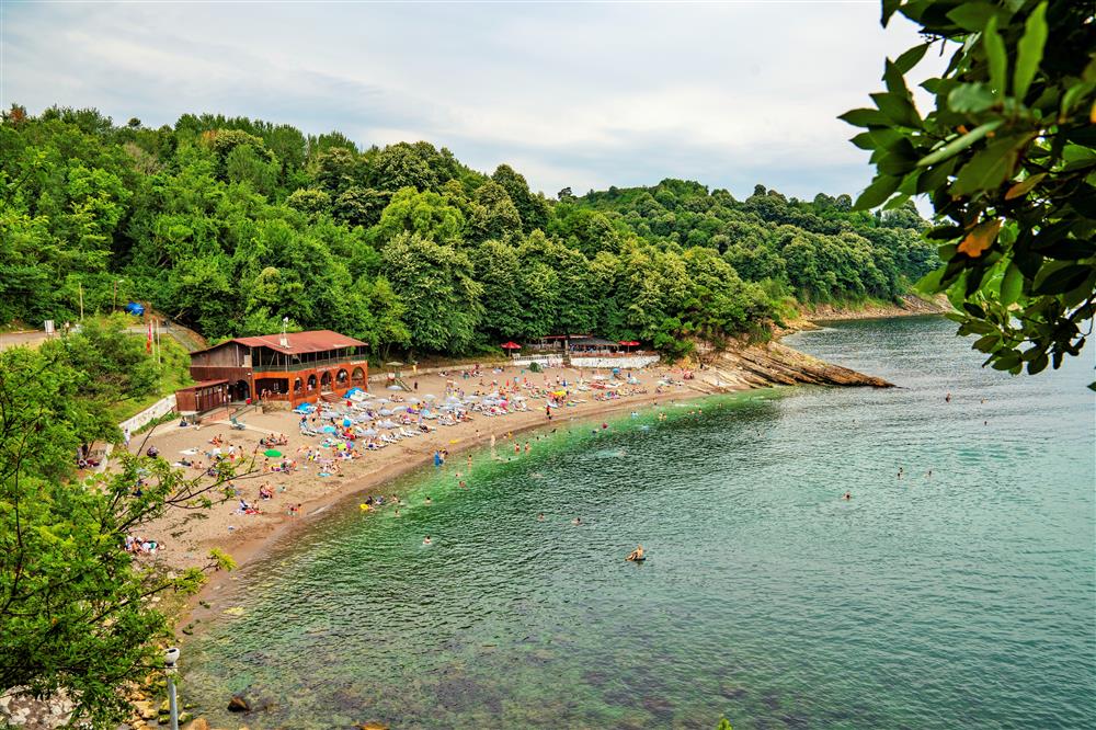 Artan tatil maliyetleri, yerli turistlerin rotasını değiştirdi. Akçakoca, bütçe dostu