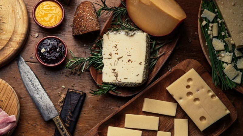Balıkesir’in bereketli topraklarında üretilen peynir çeşitleri, sadece sofraların değil aynı