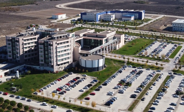 Fazla Kilo Artık Kader Değil! Balıkesir’de Obezite Cerrahisi Merkezi Açıldı 504379084 1184748573682332 7675229876083731931 n - Marmara Bölge Gazetesi