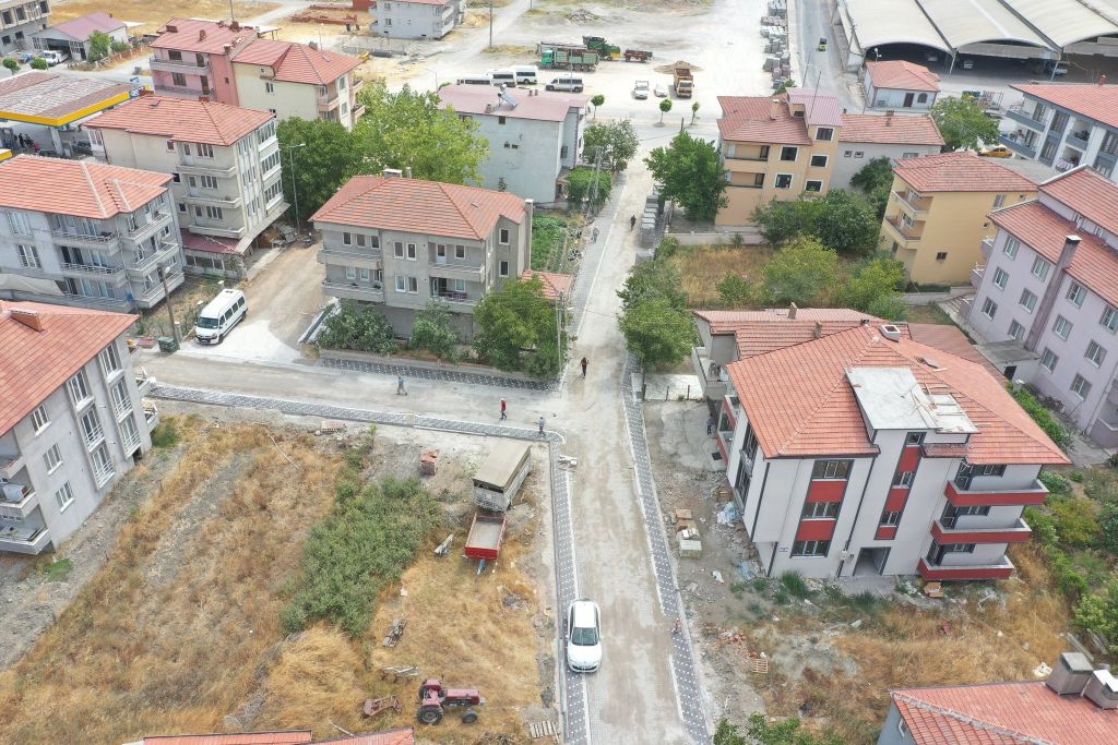 İvrindi Belediyesi, ilçenin dört bir yanında sürdürdüğü altyapı, üstyapı ve