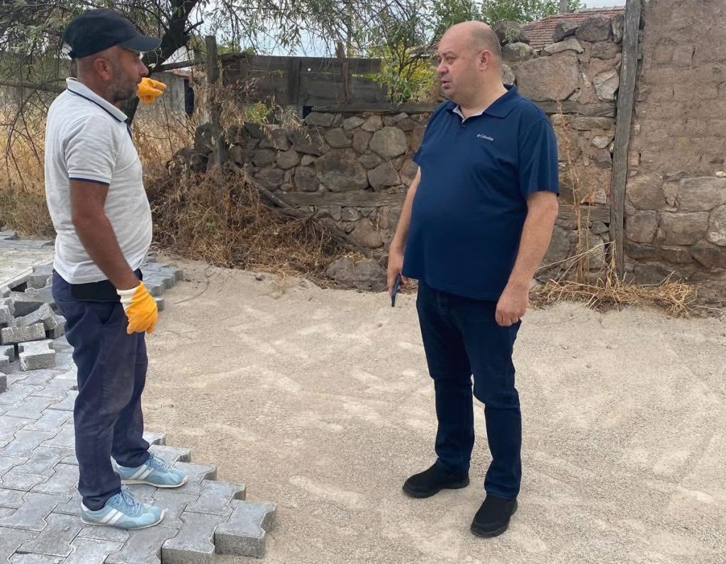 Gönen Belediye Başkanı İbrahim Palaz, Üçpınar ve Kumköy mahallelerini ziyaret