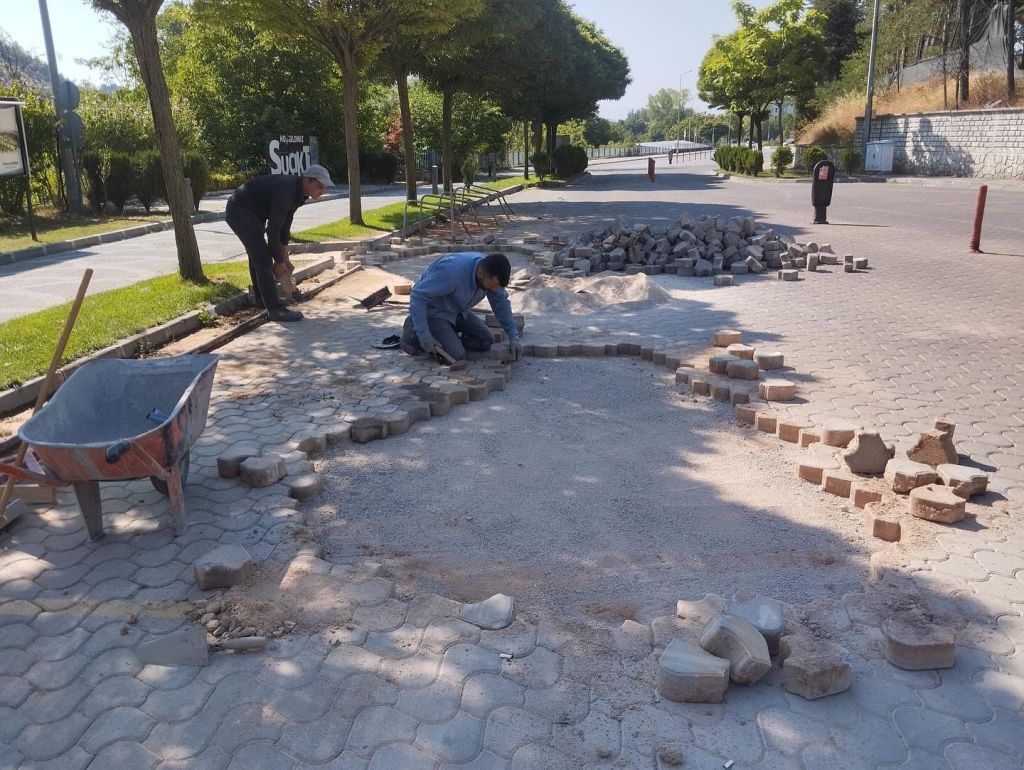 Her taşına sevda, her dokunuşa emek sinmiş bir Dursunbey yükseliyor.