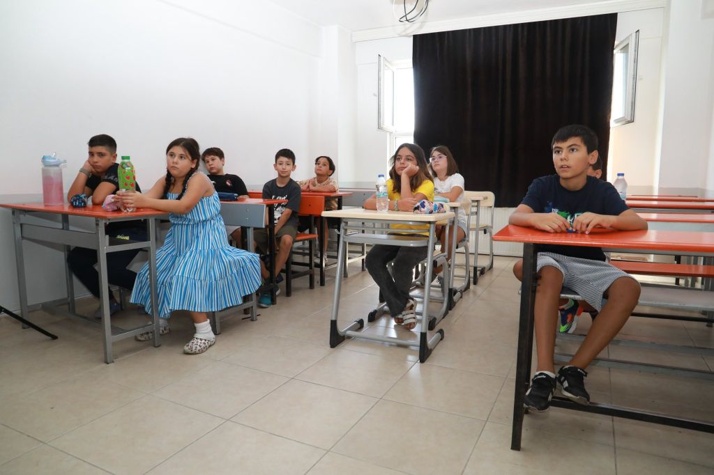 Burhaniye Belediyesi Sosyal Etkinlik Merkezi (BURSEM), çocuklara yönelik önemli bir