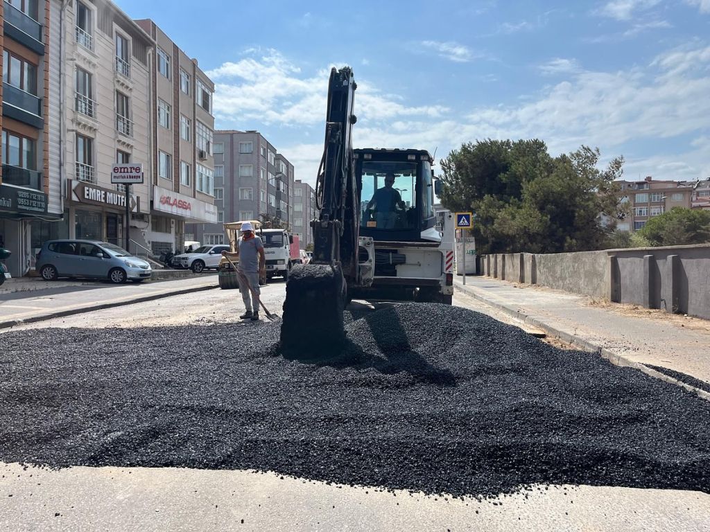 Bandırma’da Her Mahalleye Güvenli ve Konforlu Yol 528679656 18321658483225400 1390574459247491615 n - Marmara Bölge Gazetesi