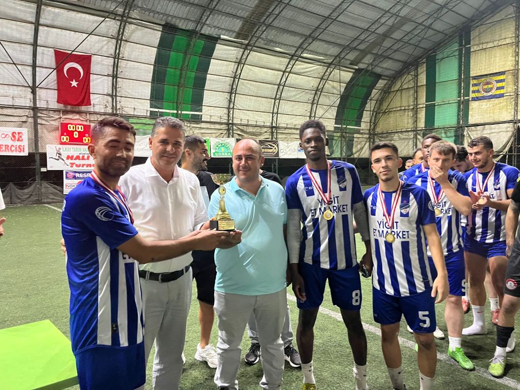 Gönen’de Futbol Fırtınası! 532236761 1203783741791661 32790913651517228 n - Marmara Bölge Gazetesi